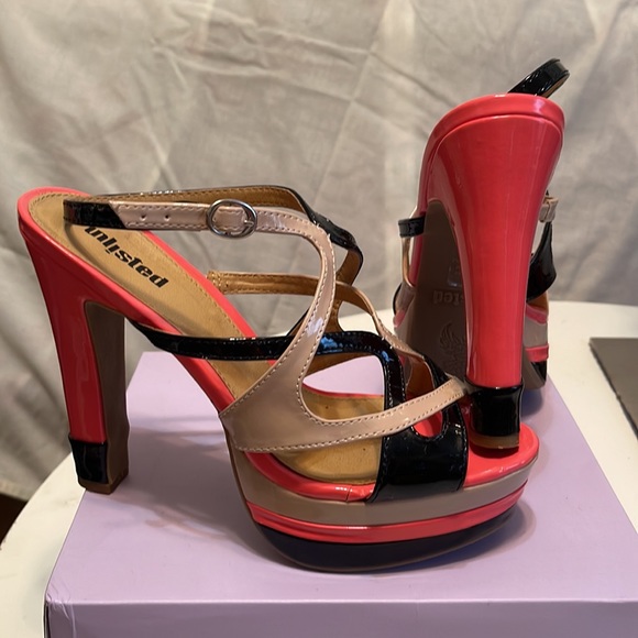 Fancy sandals - Picture 2 of 6